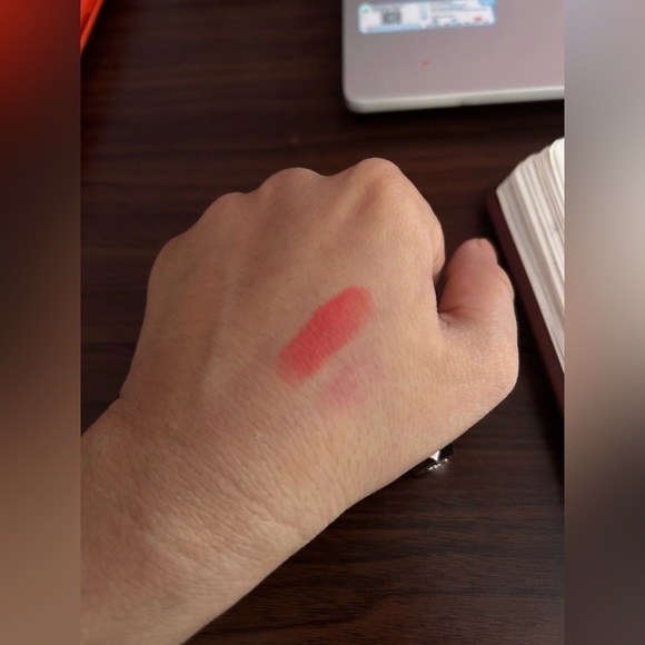 Fenty beauty lipstick - Dragon Mami - Picture 5 of 7